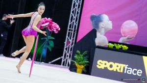 aurora fano dellafelice giulia   cerchio sfe06783 copia simone ferraro ph copia